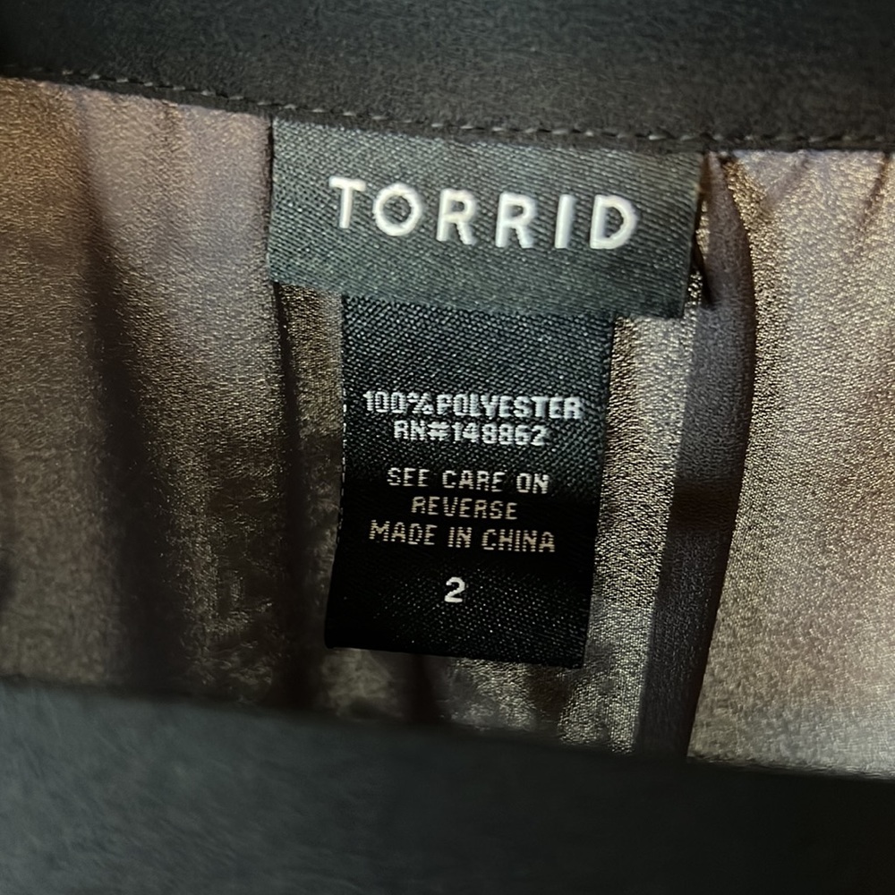 Torrid Top - Picture 2 of 3